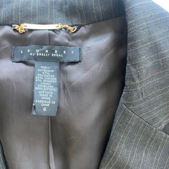 Laundry by Shelli Segal pinstriped suit, size 6 - Picture 2 of 3